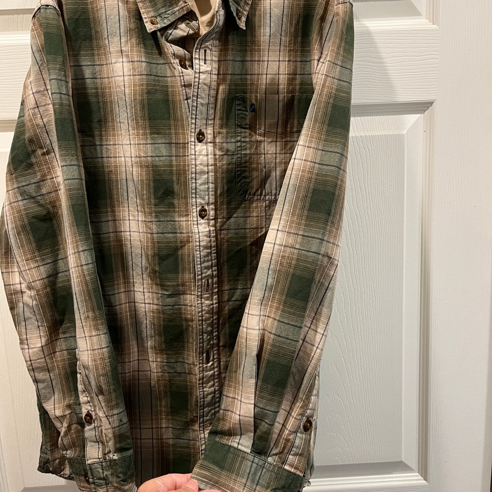 Carhartt - Men’s long sleeved 100% thick cotton shirt; excellent condition.